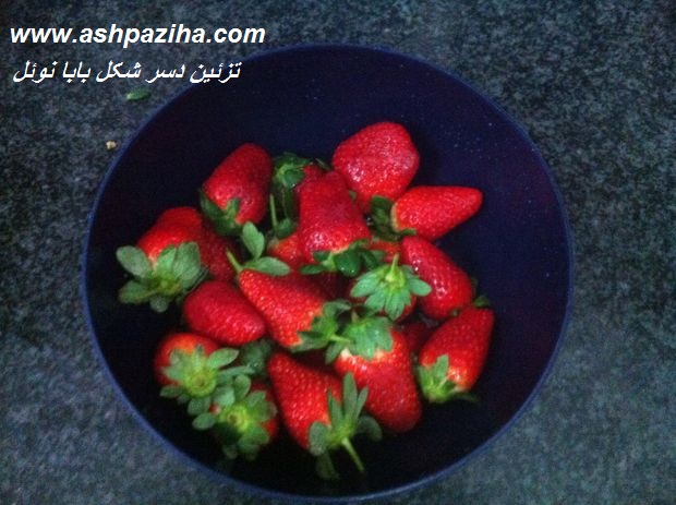 Decorated - dessert - shape - Santa Claus - strawberries - and - creamy (4)