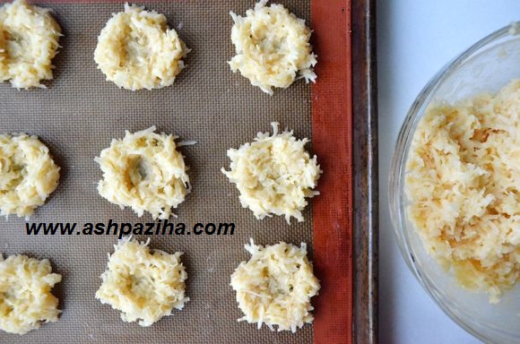 Mode - Preparation - Sweets - Coconut - with - Jam - Pineapple (4)