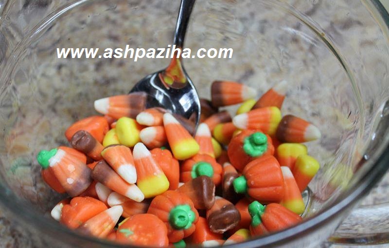 Training - image - Chocolate - Battery - Fingar - home - with - candy - corn (6)