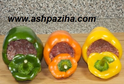 Bell-pepper-with-attitude-prepared-sauce-cream-in-picture (7)