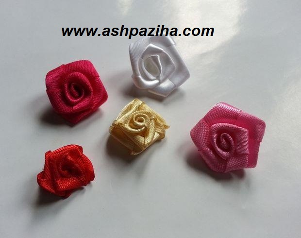 Education-build-ring-flowers-roses-image (10)