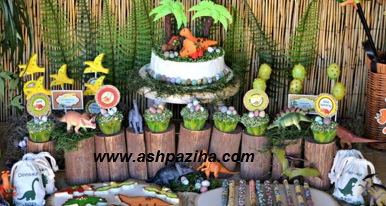 Model-by-decorated-party-birthday-theme-dinosaur (10)