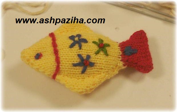 Train-weaving-fish-color-with-woolen-image (10)