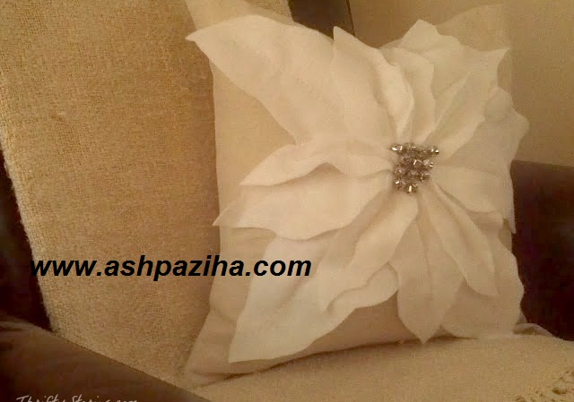 Training-decorating-and-sewing-flowers-on-cushion-image (12)