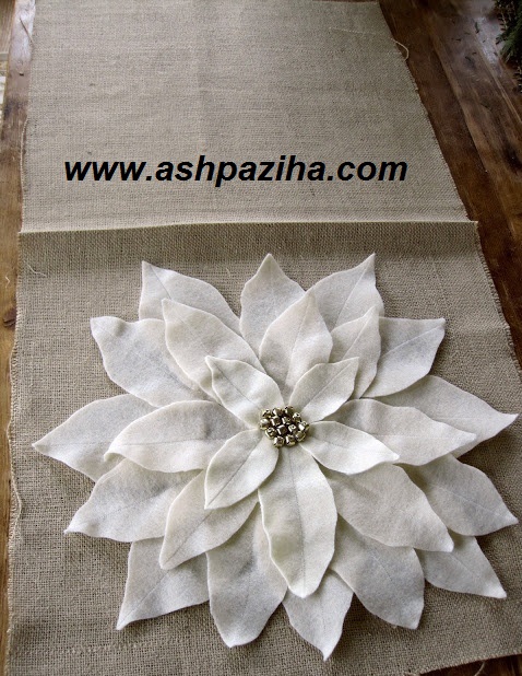 Training-decorating-and-sewing-flowers-on-cushion-image (15)