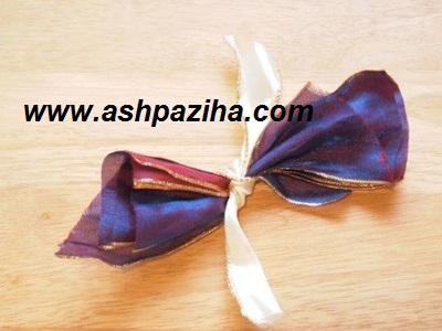 Training - image - Close - bow tie - to - shape - Flowers (5)