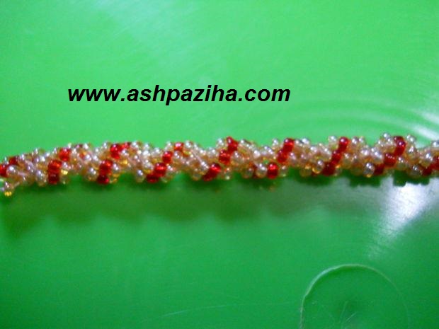 Training-of-bracelet-with-beads-image (16)