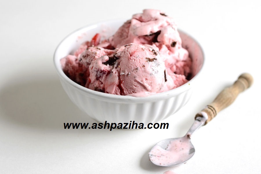 How-made-ice-cream-things-cake-blackberry-strawberry-image (16)