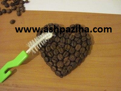 Method - making - magnets - of - heart-shaped - with - coffee beans (8)