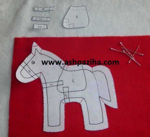 Training - image - Making - a doll - the horse - with - felt - especially - children (2)