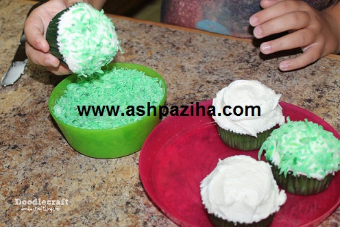 Decorated - Cap cakes - with - dough fondant - the - Spirit (4)