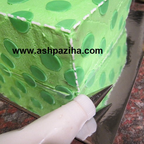 Training - beautiful - decorated - cake - with - dough fondant - the - frog (17)