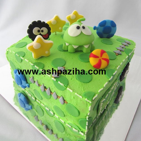 Training - beautiful - decorated - cake - with - dough fondant - the - frog (2)