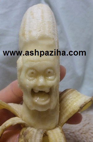 Training - image - construction - sculpture - with - Bananas (13)