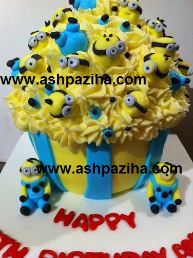 Example - decorated - cakes - and - cookies - with - Themes - minion (6)