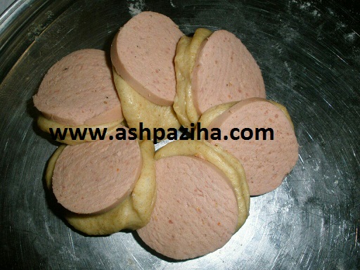 Bread - sausage - for - night - Yalda - image (4)