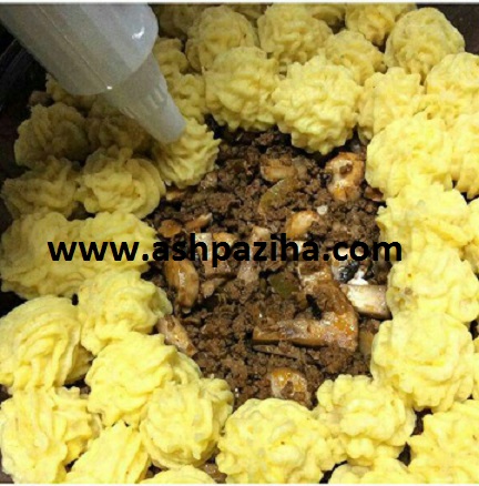 Pie - meat - with - puree - potatoes - for - bride (2)