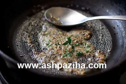 Cooking - Crepe - Hindi - with - flour - semolina - at - home (3)