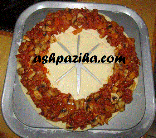 Procedure - Preparing - pizza - to - shape - Sunflower (4)