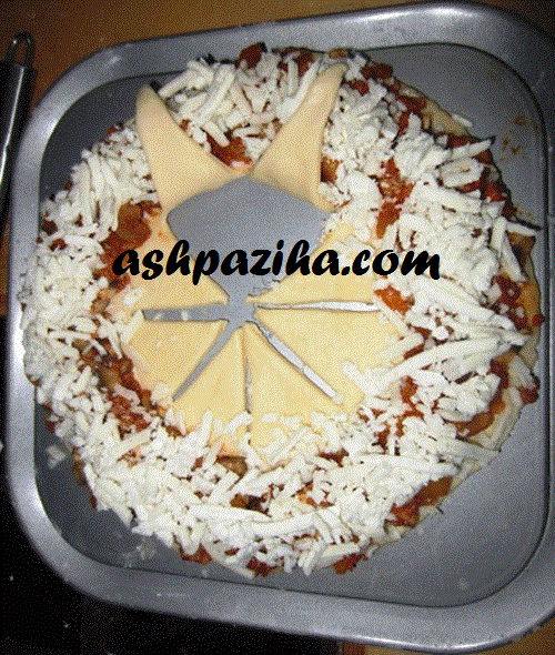 Procedure - Preparing - pizza - to - shape - Sunflower (5)
