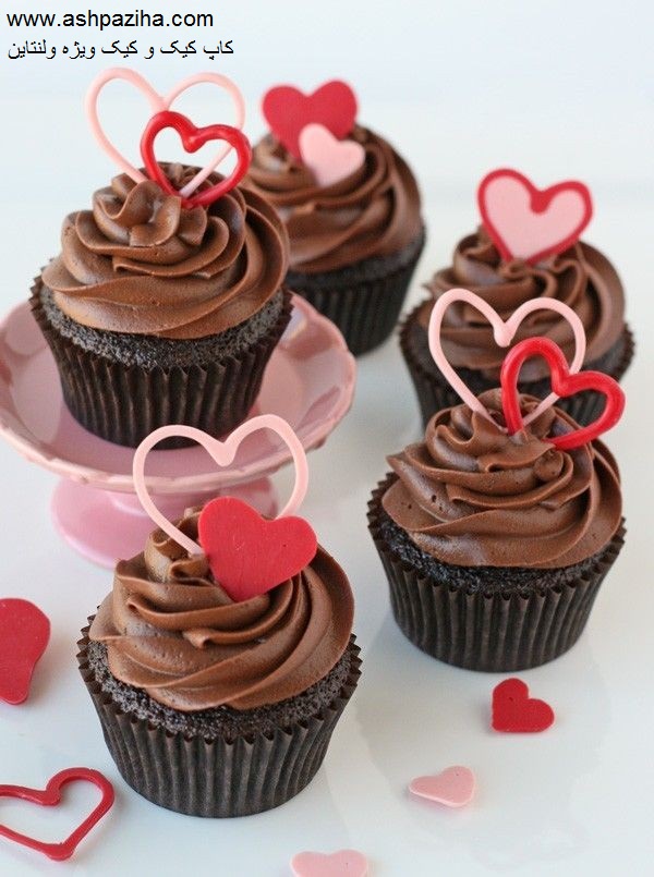 Decorated - cup cakes - and - cake - especially - Valentine (11)