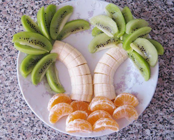 Decorate - fruit - in - shape - Palm (2)