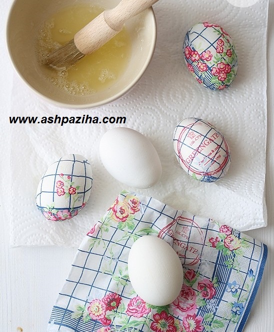 Training - decoration - eggs - with - Napkins - Patterned (4)