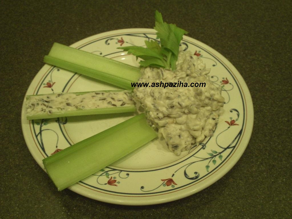 Mode - preparing - celery - belly full - and - Olive (11)