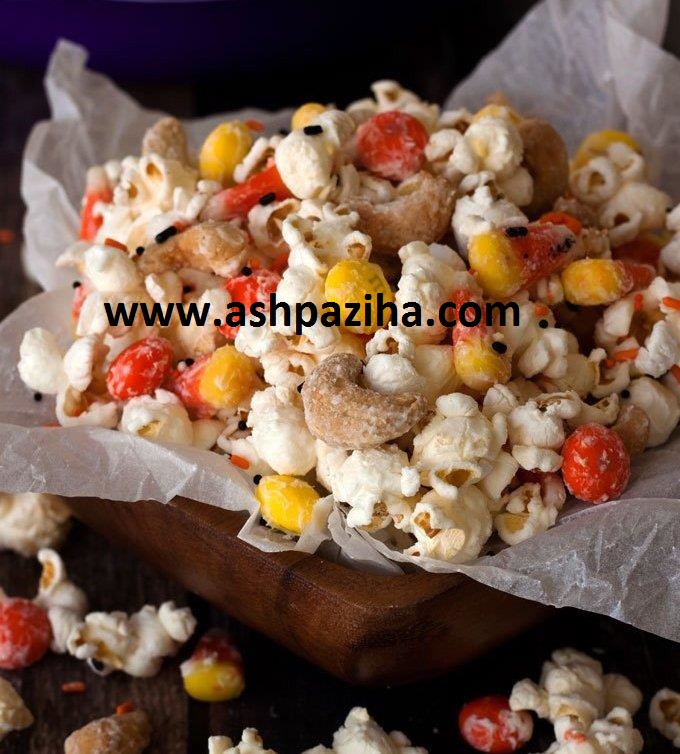 Recipes - preparation - Popcorn - homemade - with - candy - corn - image (2)