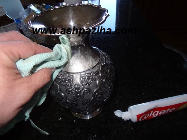 12-applying-toothpaste-at-home (11)