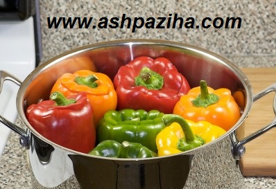 Bell-pepper-with-attitude-prepared-sauce-cream-in-picture (8)