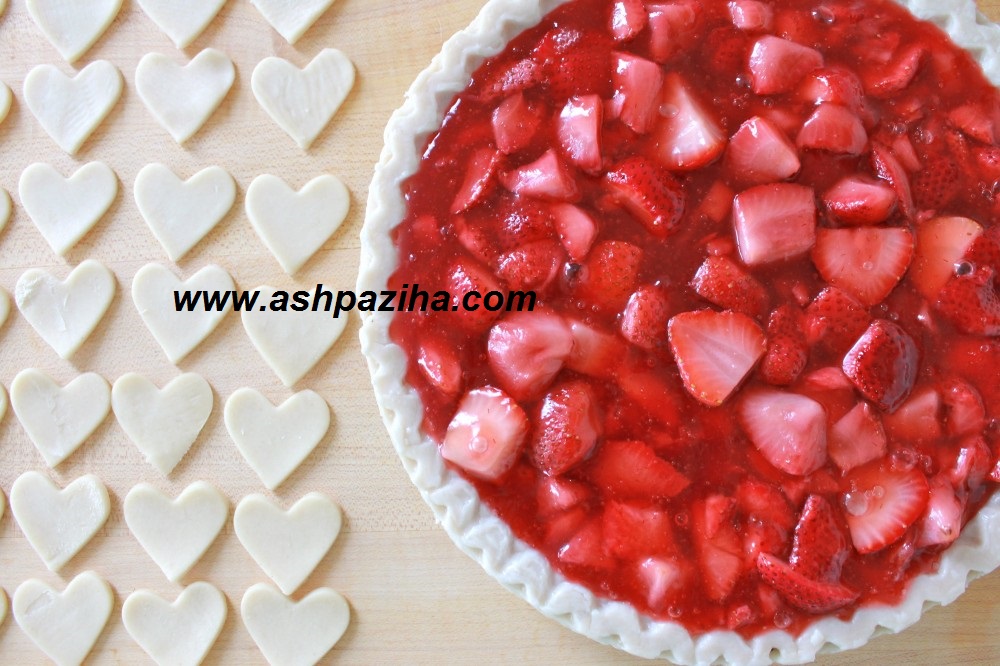 How-made-the-blackberry-strawberry-heart-image (5)