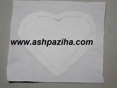 Procedure - Making - cushion - for - Needle - to - shape - heart - image (8)