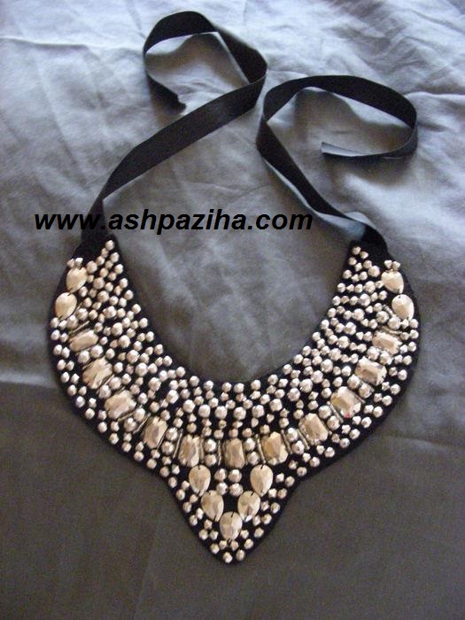 Training-building-by-building-necklace-collar-and-pla (2)