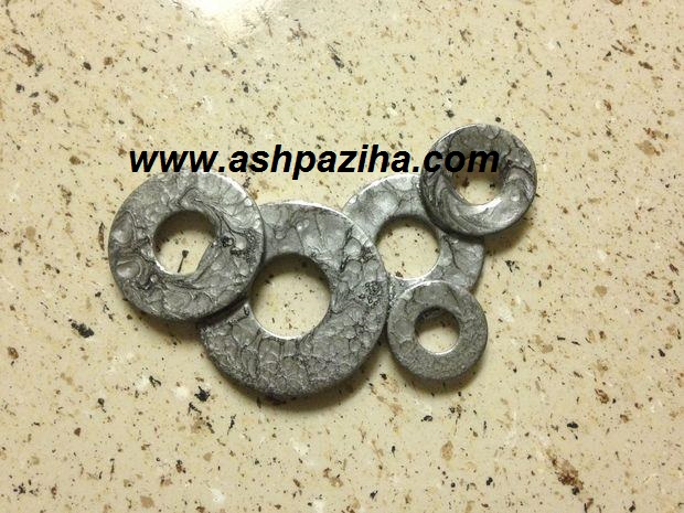 Training - image - making - Necklaces - by - washers - metal (3)