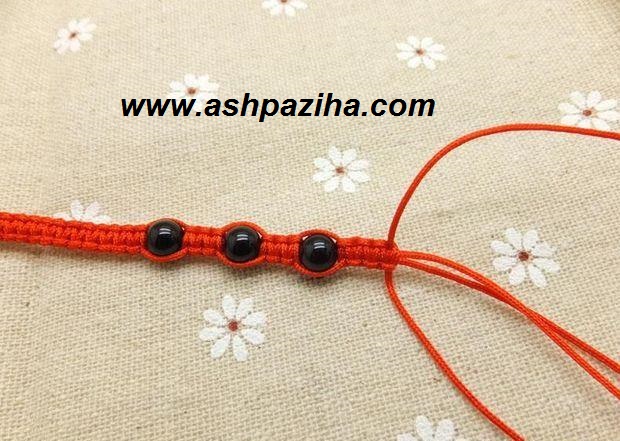 Training-of-bracelet-with-beads-agate-image (13)