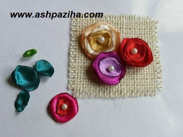 Training-video-making-card-gift-with-flowers (9)