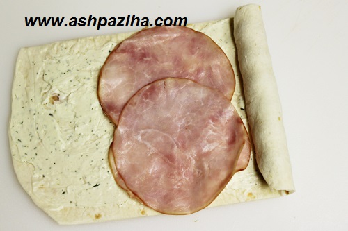 How-made-bread-ham-and-olive-for-night (6)