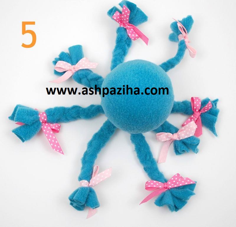 Making - doll - octopus - with - felt (6)