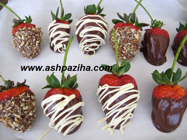 Training-decorated-fruit-with-chocolate-image (10)
