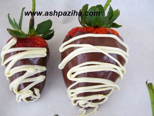 Training-decorated-fruit-with-chocolate-image (9)