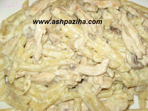 Of-food-with-fettuccine-with-sauce-Alfredo (7)