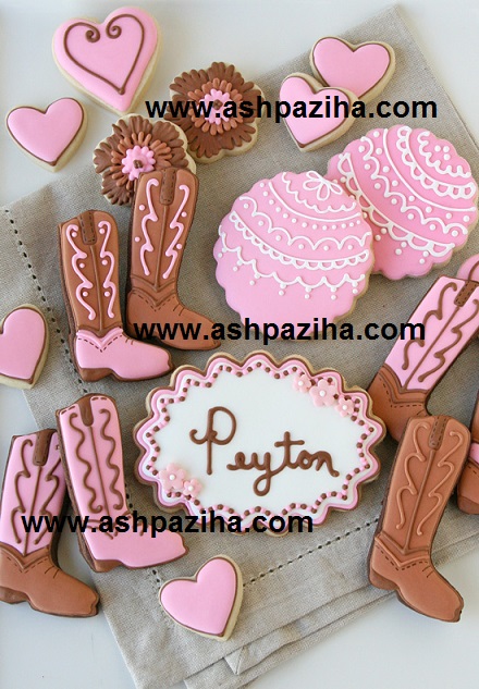 A few examples - decorating - cookies - for - New Year - 95 - Series - XVII (2)