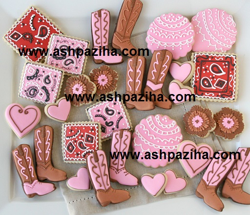 A few examples - decorating - cookies - for - New Year - 95 - Series - XVII (3)