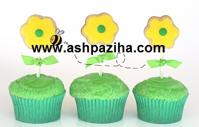 Decorated - Cap cakes - with - biscuits - wood - Series - Twenty-fifth (13)