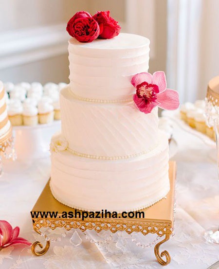 Latest-decorated-cake-and-wedding-with-flowers-and-natural (12)