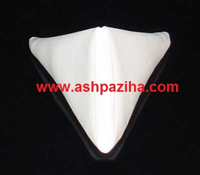 Decoration - napkin - to - shape - pyramid - Training - the image (10)