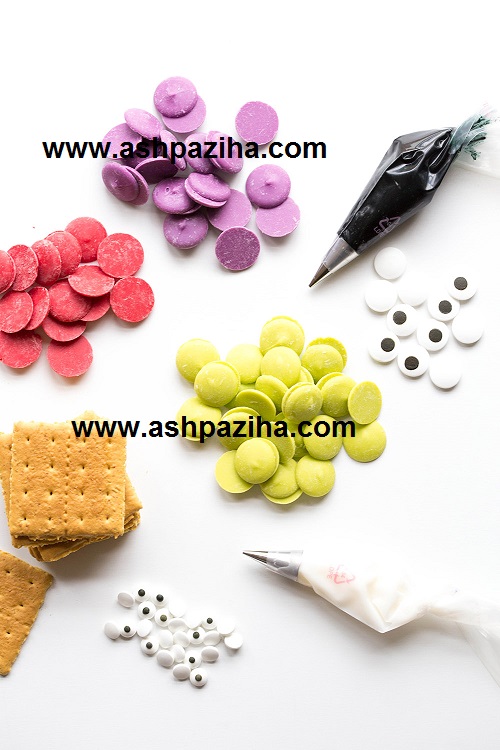 Training - decorating - cookies - for - special - Nowruz - 95 (2)