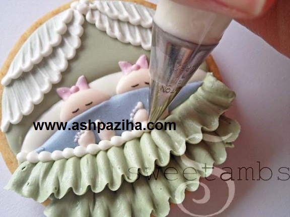 Training - image - decorating - cookies - to - celebrate - the baby - sixty - and - two (25)