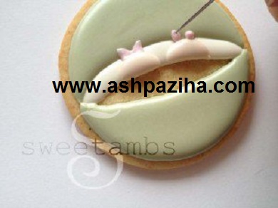 Training - image - decorating - cookies - to - celebrate - the baby - sixty - and - two (9)